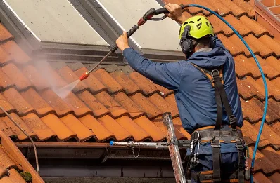 Démoussage et hydrofuge de toiture à Servins